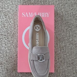 Sam & Libby Women's Taupe Loafers